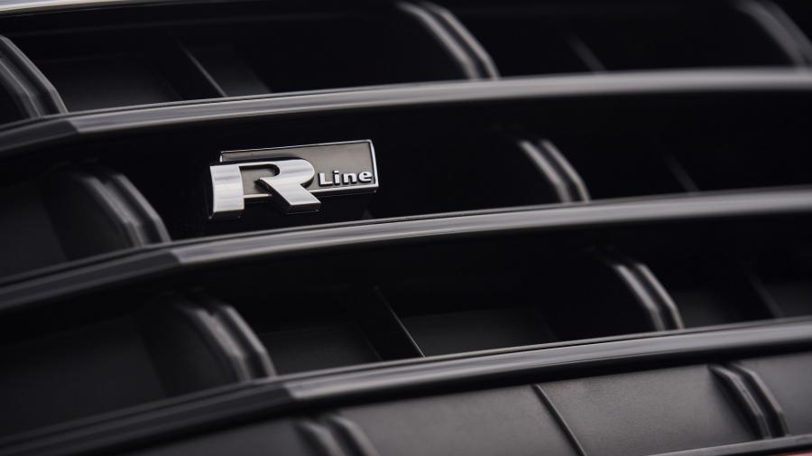 Детали экстерьера Volkswagen Jetta R-Line 2018 года  (NA) (фото 18 из 19)